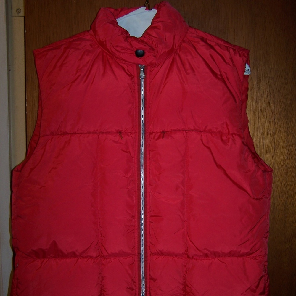 FU DA Sport Red Quilted Down Vest Sz M